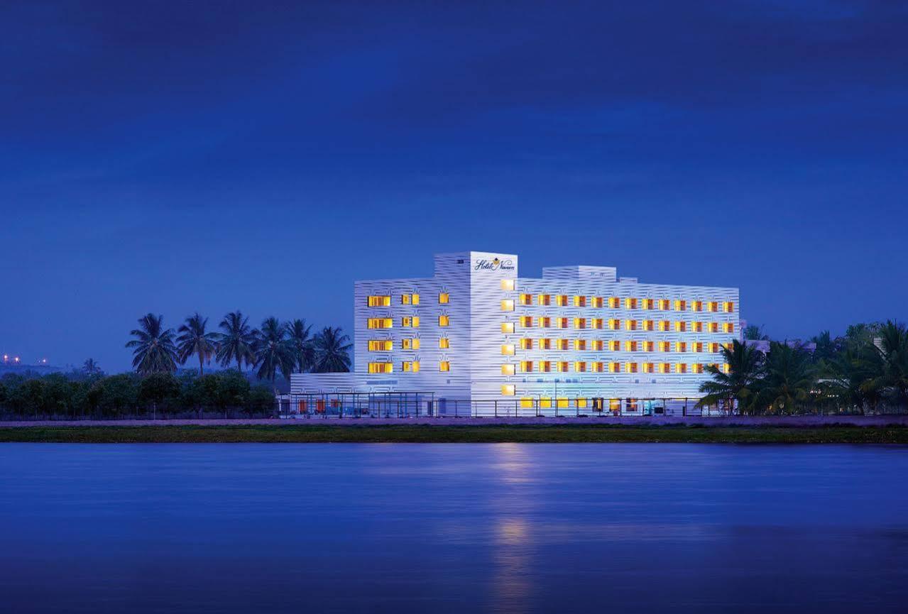 Hotel Naveen Lakeside Гублі Екстер'єр фото