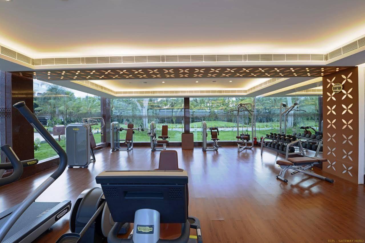 Hotel Naveen Lakeside Гублі Екстер'єр фото